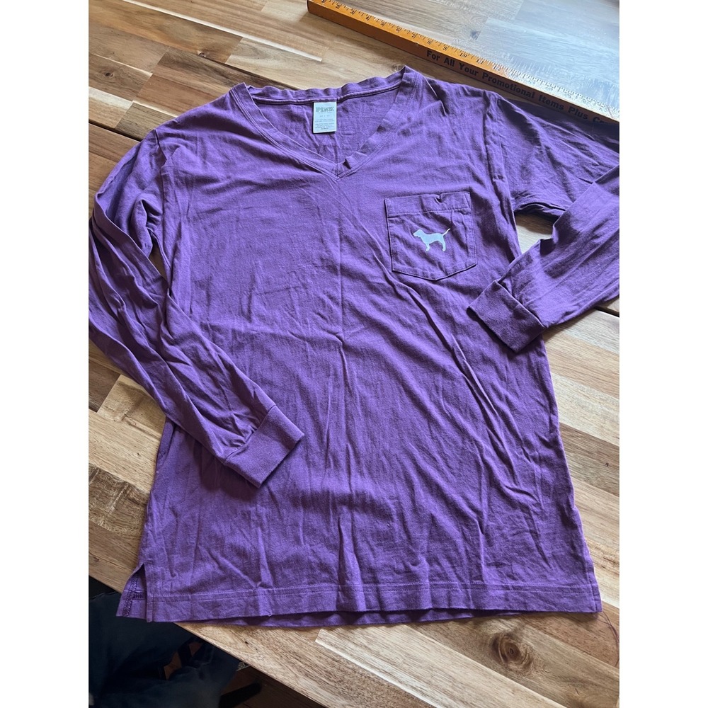 Victoria's Secret PINK Long Sleeve V-Neck Pocket T-Shirt Purple Dog Graphic XS